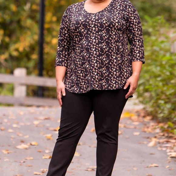 Blue Sky Clothing 3/4 Length Jackie Top - Calico 4X - Picture 2 of 3